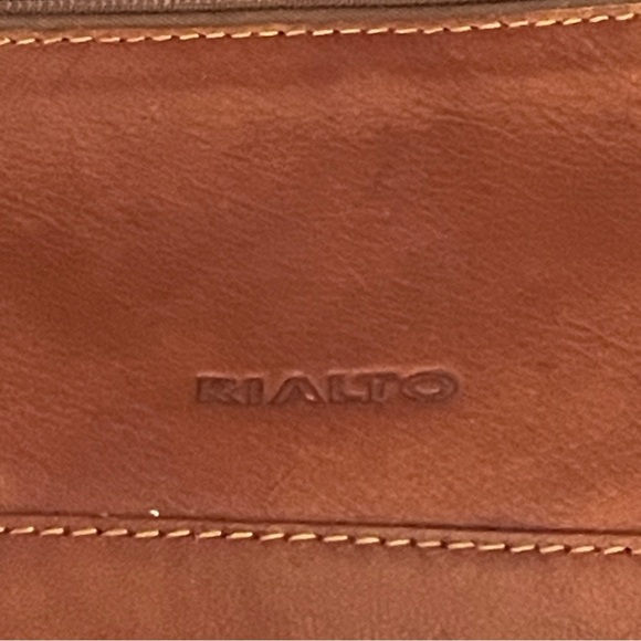Rialto Tan Leather Crossbody Bag Very Nice Soft Leather Zip Pockets Fully Lined - Picture 4 of 13